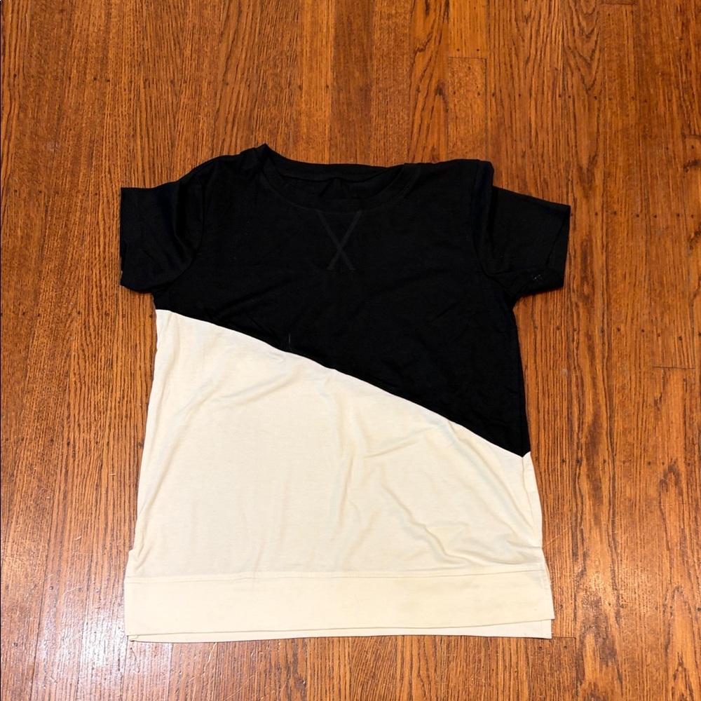 White & Black Colorblock T-Shirt – Side Slits – Women’s Small – Modern Minimal